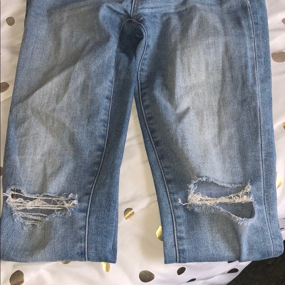 Light wash, size 2 American Eagle Jeggings !! - Picture 2 of 3